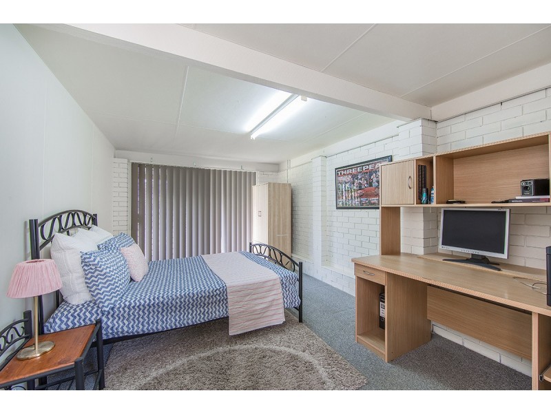 124 OLD BAY RD, Deception Bay QLD 4508