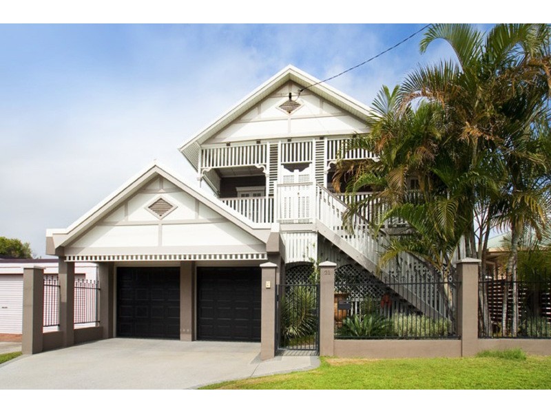 21 GRIFFITH ROAD, Scarborough QLD 4020