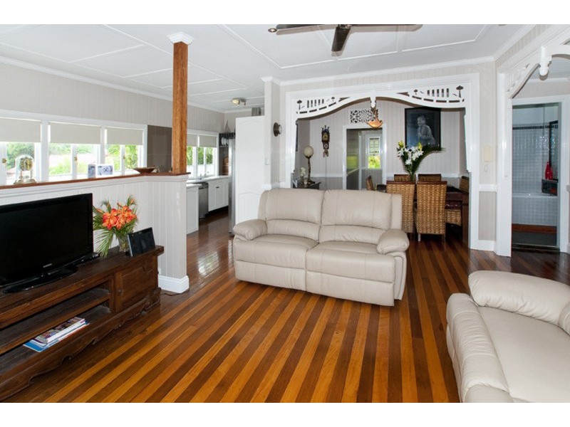 21 GRIFFITH ROAD, Scarborough QLD 4020