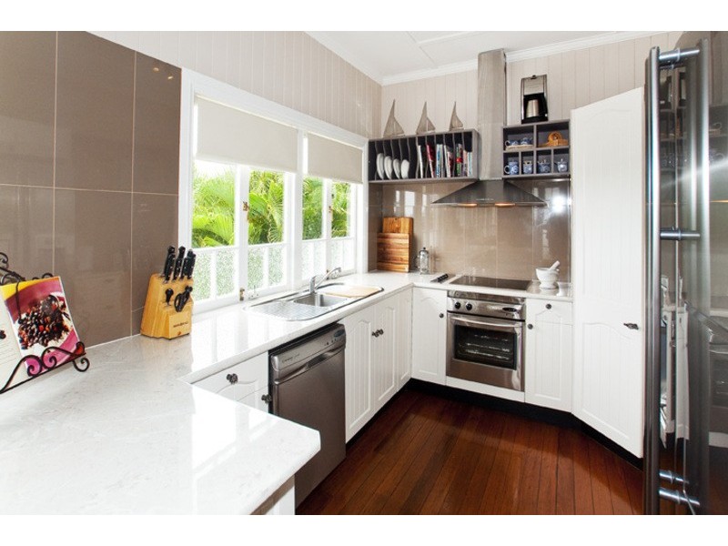 21 GRIFFITH ROAD, Scarborough QLD 4020