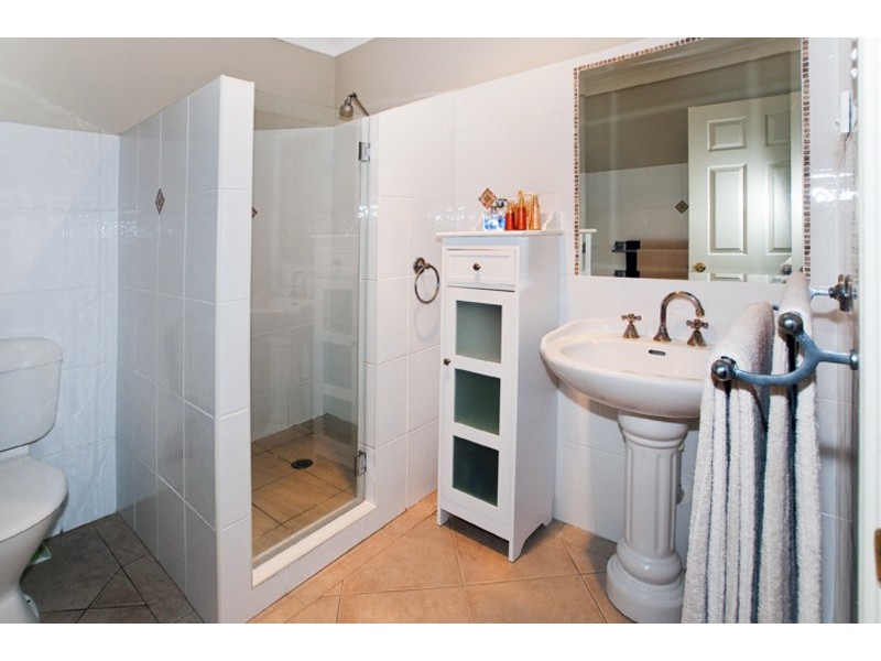 21 GRIFFITH ROAD, Scarborough QLD 4020