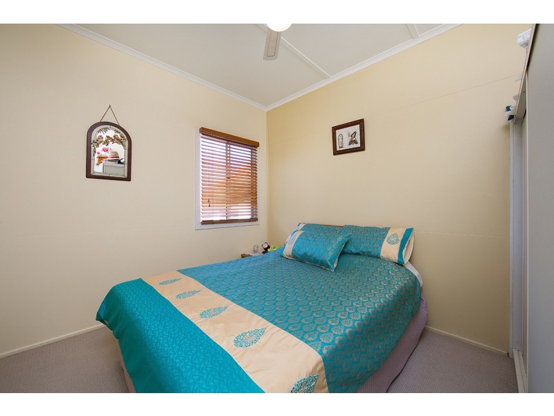 7 WATT STREET, Redcliffe QLD 4020