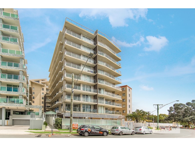 303/87 MARINE PDE, Redcliffe QLD 4020
