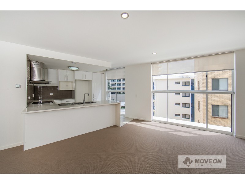 303/87 MARINE PDE, Redcliffe QLD 4020