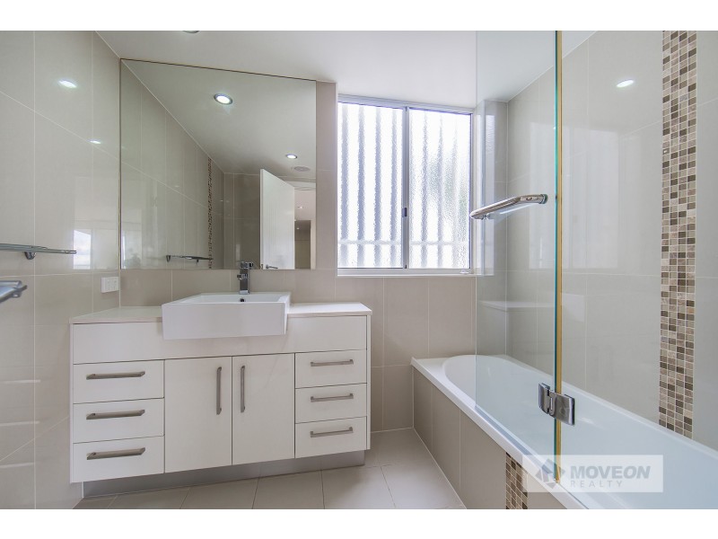 303/87 MARINE PDE, Redcliffe QLD 4020