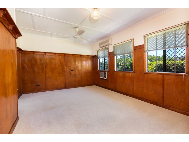 7 BELL STREET, Woody Point QLD 4019