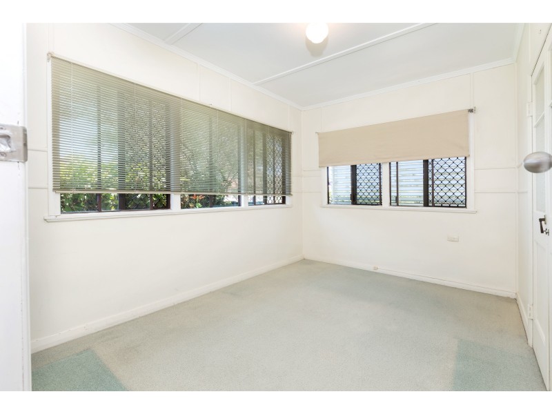 7 BELL STREET, Woody Point QLD 4019