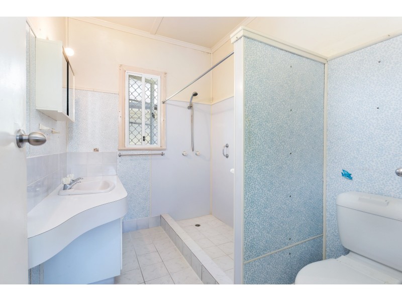 7 BELL STREET, Woody Point QLD 4019