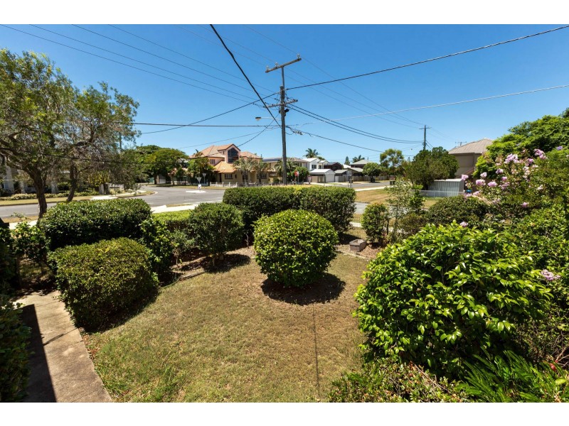 7 BELL STREET, Woody Point QLD 4019