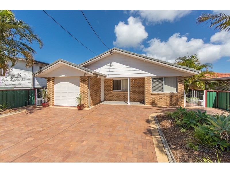 21 MAINE ROAD, Clontarf QLD 4019