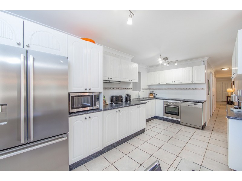 21 MAINE ROAD, Clontarf QLD 4019