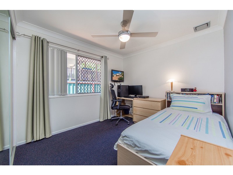 21 MAINE ROAD, Clontarf QLD 4019