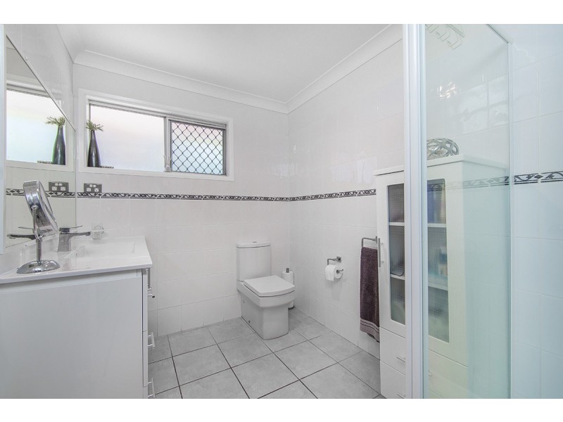 21 MAINE ROAD, Clontarf QLD 4019