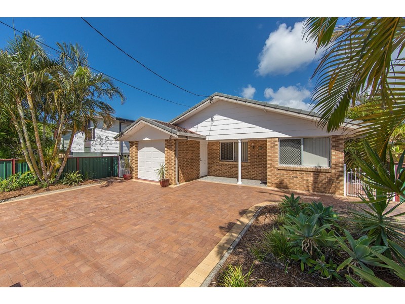 21 MAINE ROAD, Clontarf QLD 4019