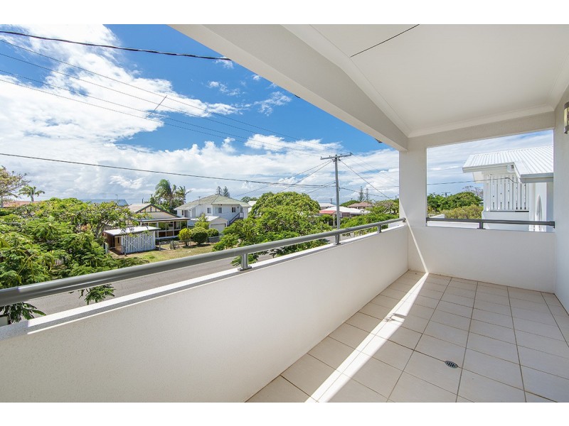 11 GARNET STREET, Scarborough QLD 4020