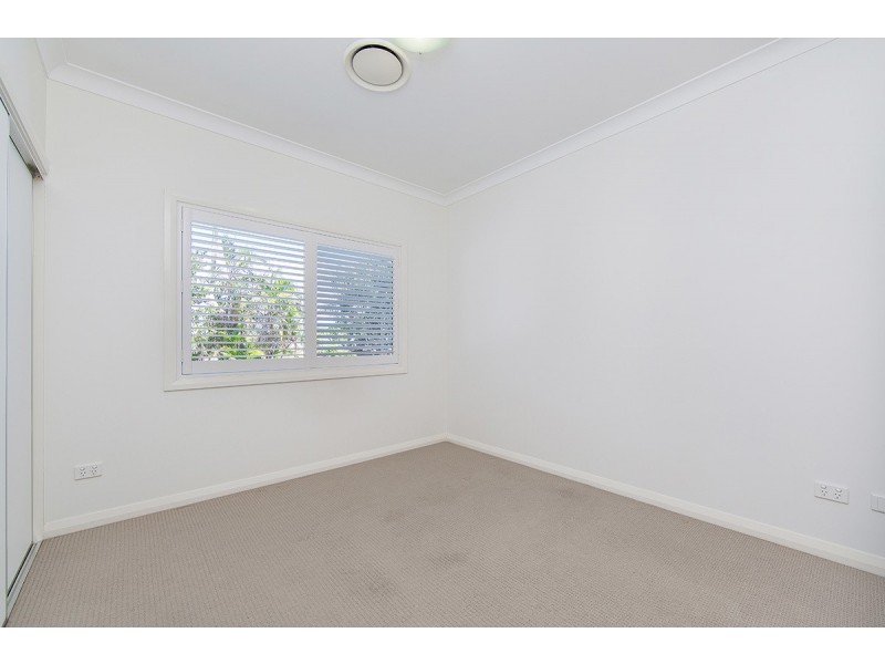 11 GARNET STREET, Scarborough QLD 4020