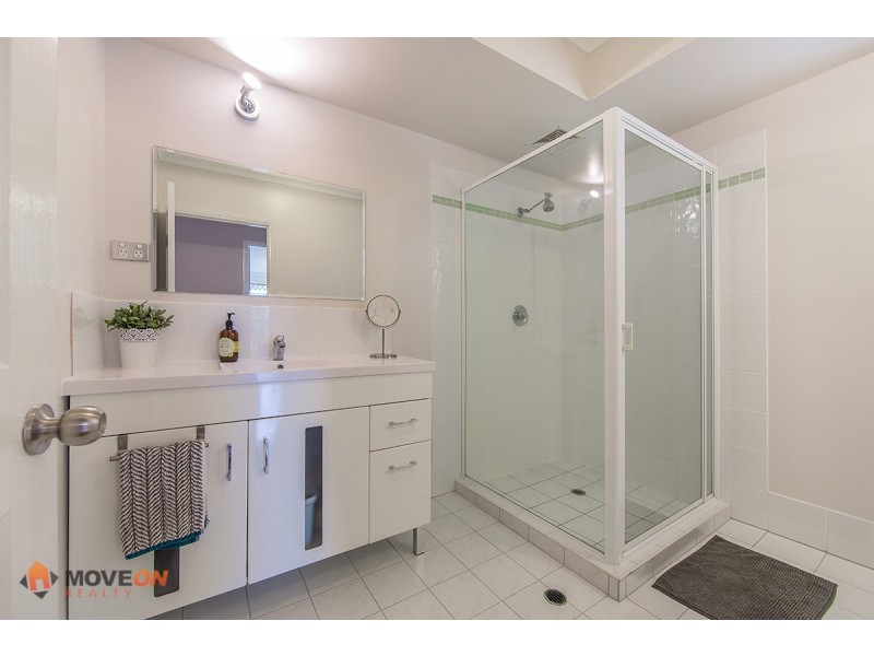 71 MEIN ST, Scarborough QLD 4020