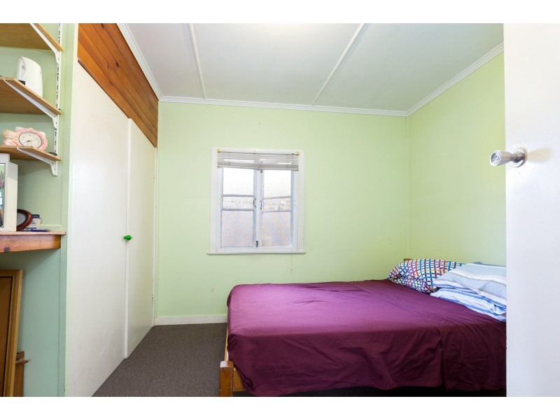62 MCLENNAN STREET, Woody Point QLD 4019