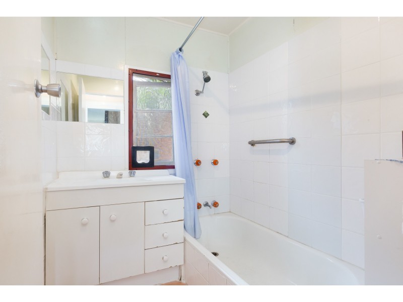 62 MCLENNAN STREET, Woody Point QLD 4019