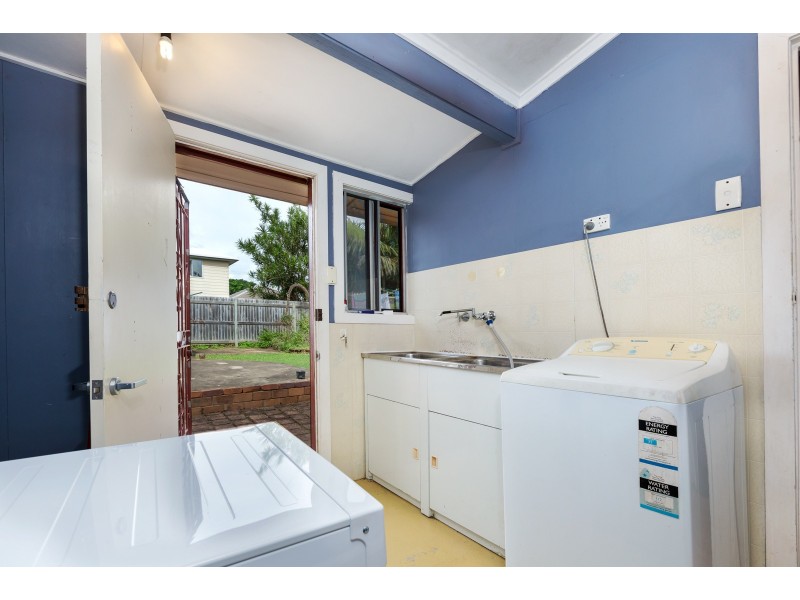 62 MCLENNAN STREET, Woody Point QLD 4019
