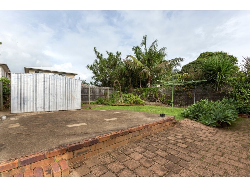 62 MCLENNAN STREET, Woody Point QLD 4019