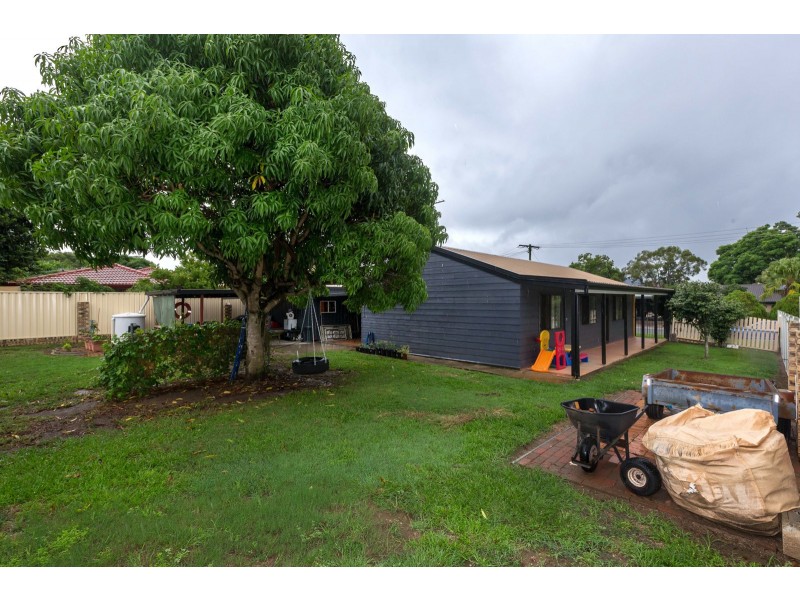 17 BLUEGUM ST, Kallangur QLD 4503
