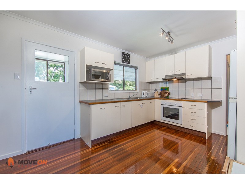 34 ALICE ST, Clontarf QLD 4019