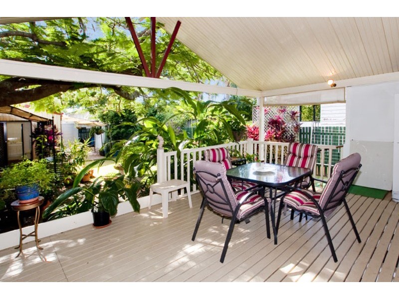 20 FRANK ST, Scarborough QLD 4020