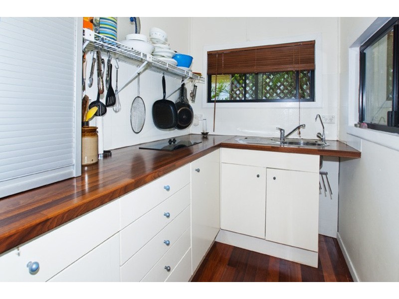 20 FRANK ST, Scarborough QLD 4020