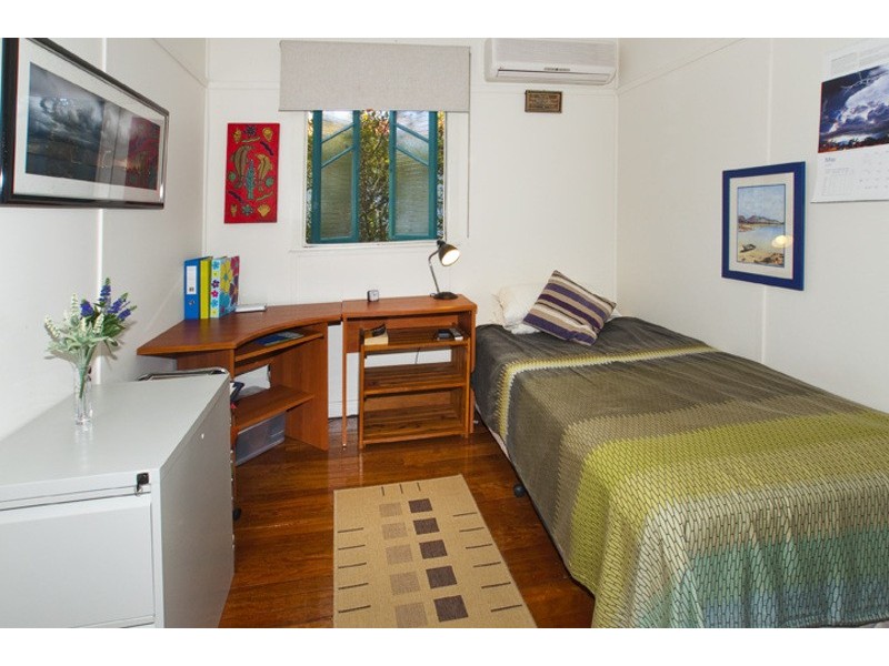 20 FRANK ST, Scarborough QLD 4020