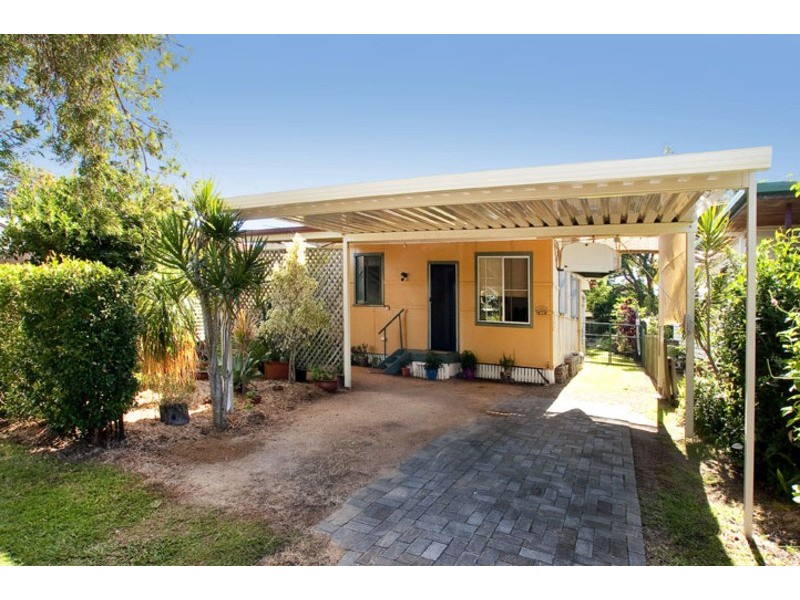 20 FRANK ST, Scarborough QLD 4020