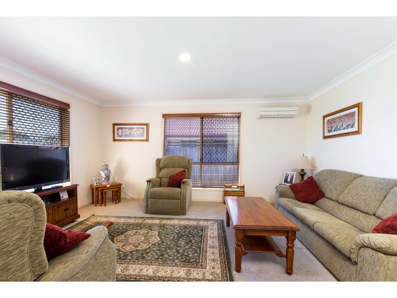 5 BERNAYS COURT, Rothwell QLD 4022