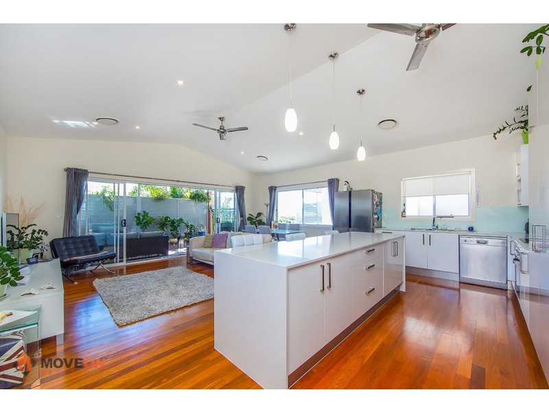 59A SEAVILLE AVE, Scarborough QLD 4020