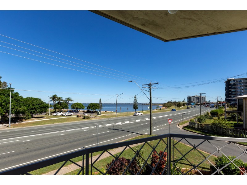 2/102 HORNIBROOK ESPLANADE, Clontarf QLD 4019
