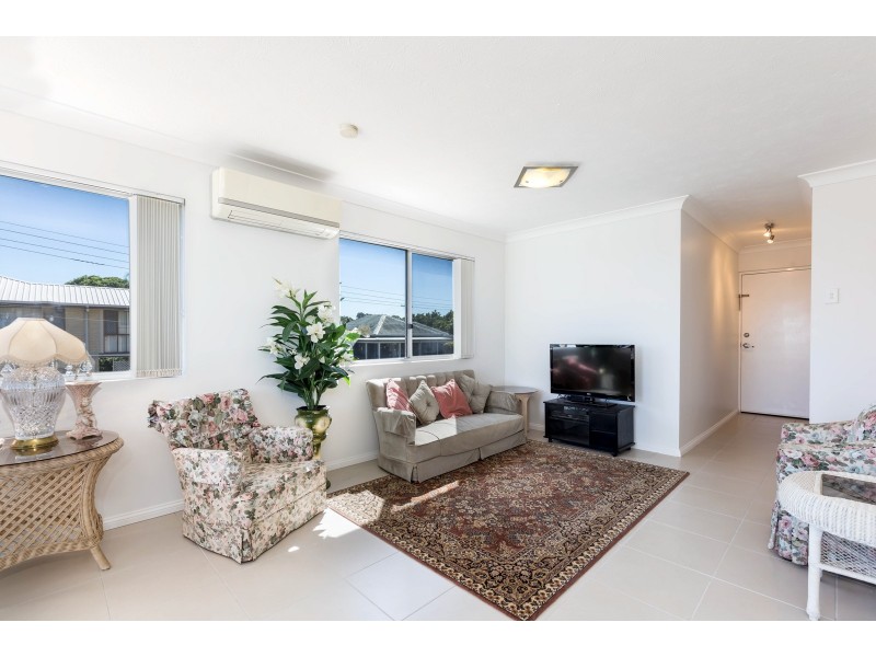 2/102 HORNIBROOK ESPLANADE, Clontarf QLD 4019