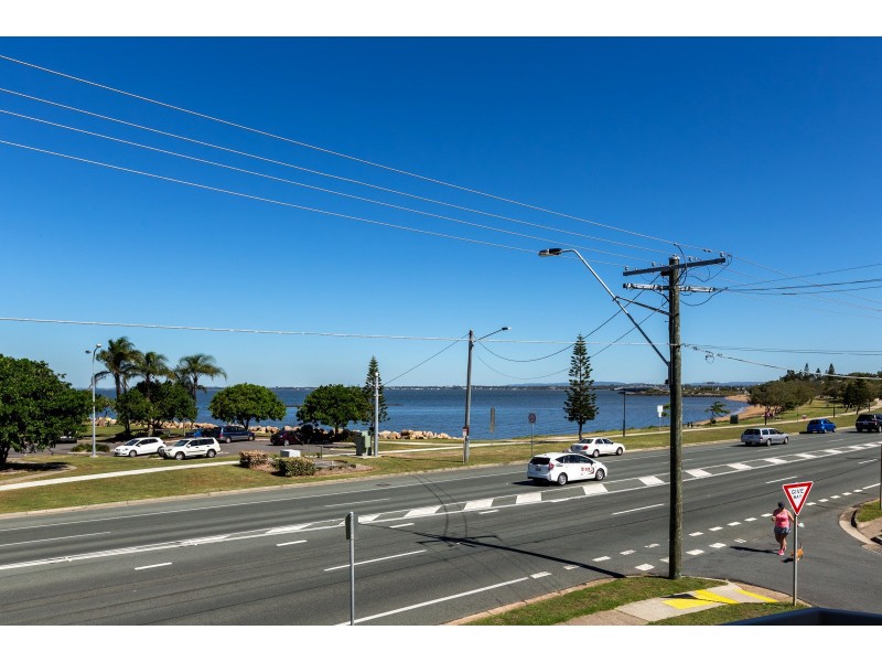 2/102 HORNIBROOK ESPLANADE, Clontarf QLD 4019