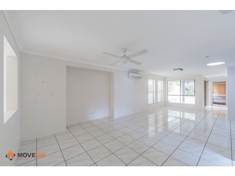 6a AMANDA STREET, Scarborough QLD 4020