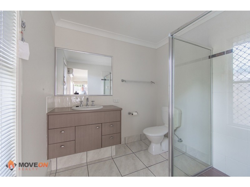 6a AMANDA STREET, Scarborough QLD 4020
