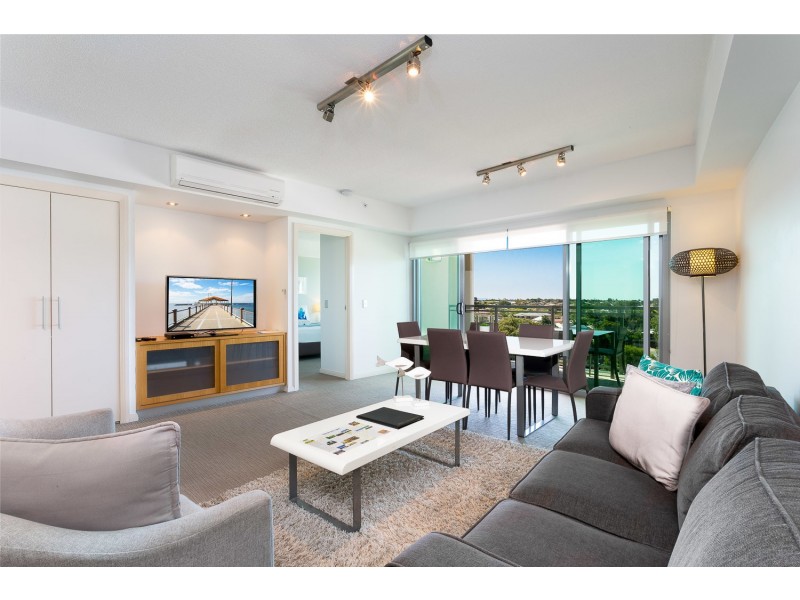 601/185 REDCLIFFE PARADE, Redcliffe QLD 4020