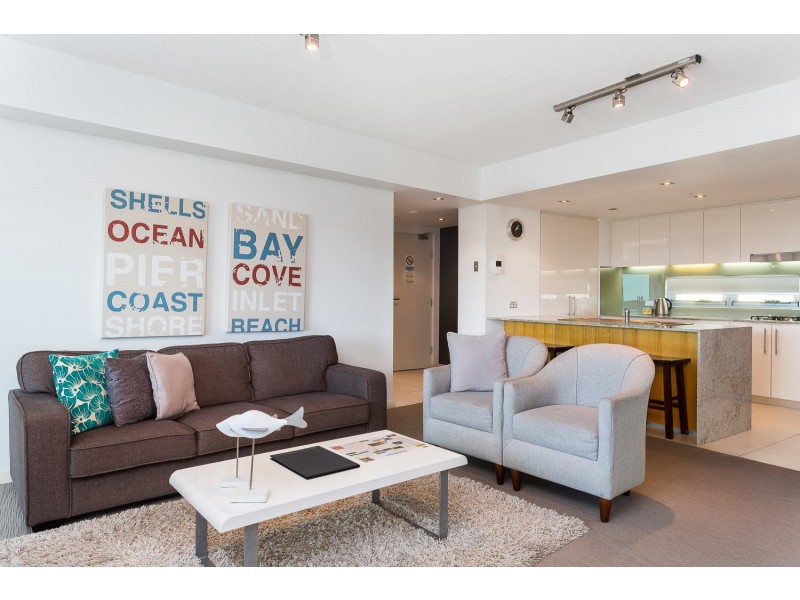 601/185 REDCLIFFE PARADE, Redcliffe QLD 4020