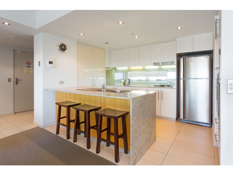 601/185 REDCLIFFE PARADE, Redcliffe QLD 4020
