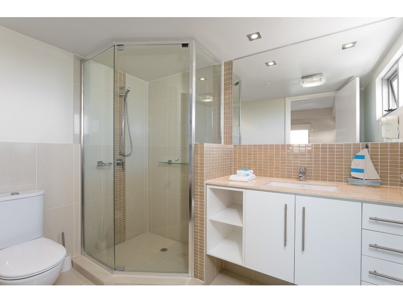 601/185 REDCLIFFE PARADE, Redcliffe QLD 4020