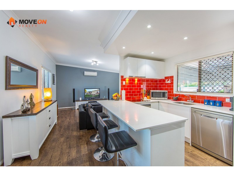 93 THOMAS STREET, Clontarf QLD 4019