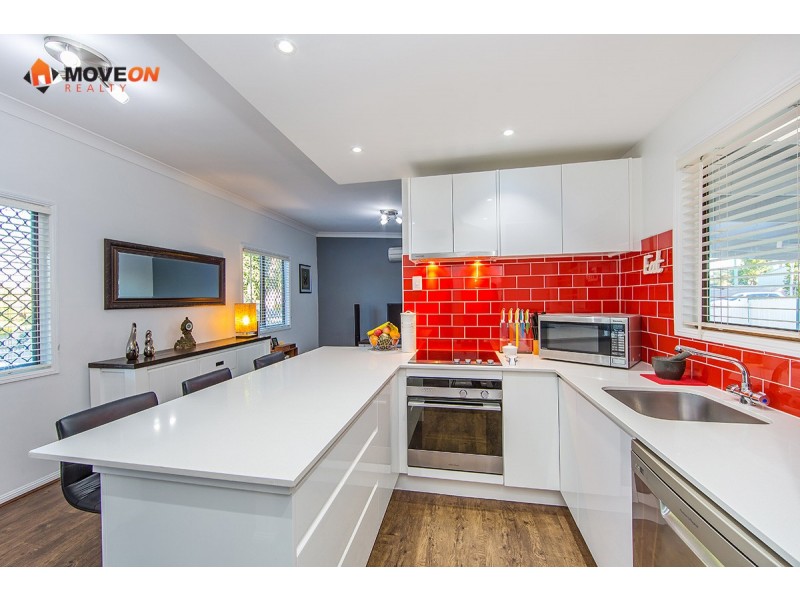 93 THOMAS STREET, Clontarf QLD 4019