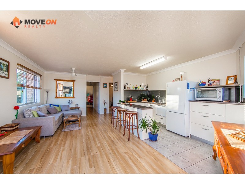 1/102 HORNIBROOK ESP, Clontarf QLD 4019