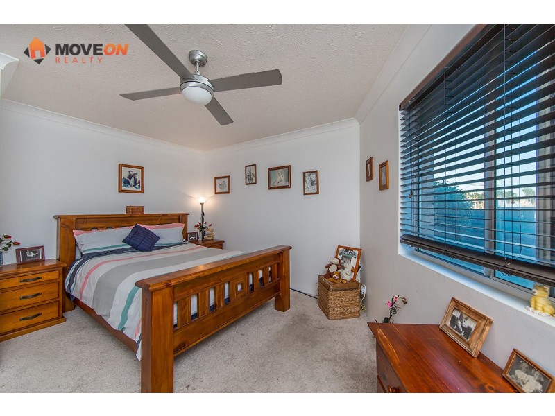 1/102 HORNIBROOK ESP, Clontarf QLD 4019
