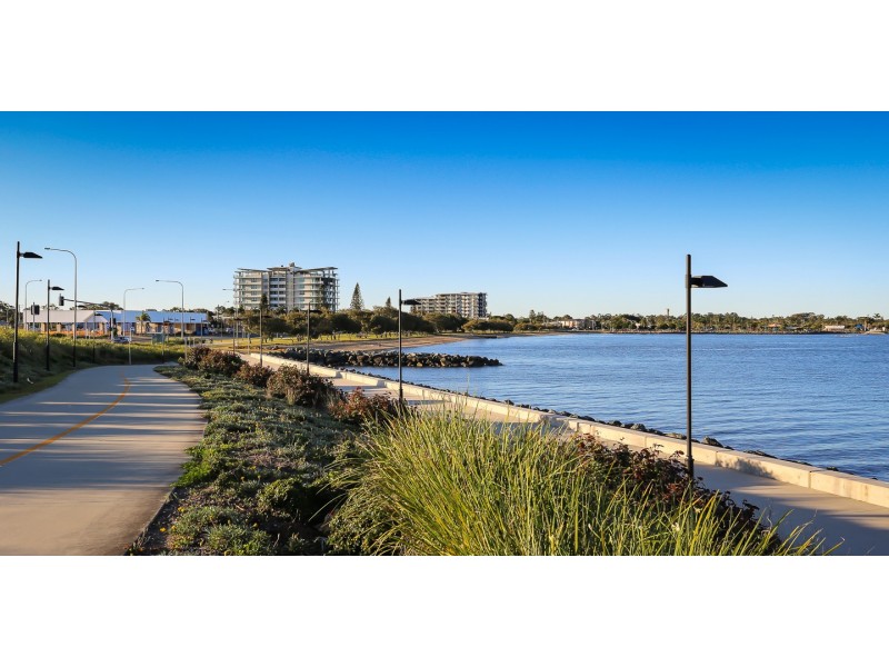 1/102 HORNIBROOK ESP, Clontarf QLD 4019