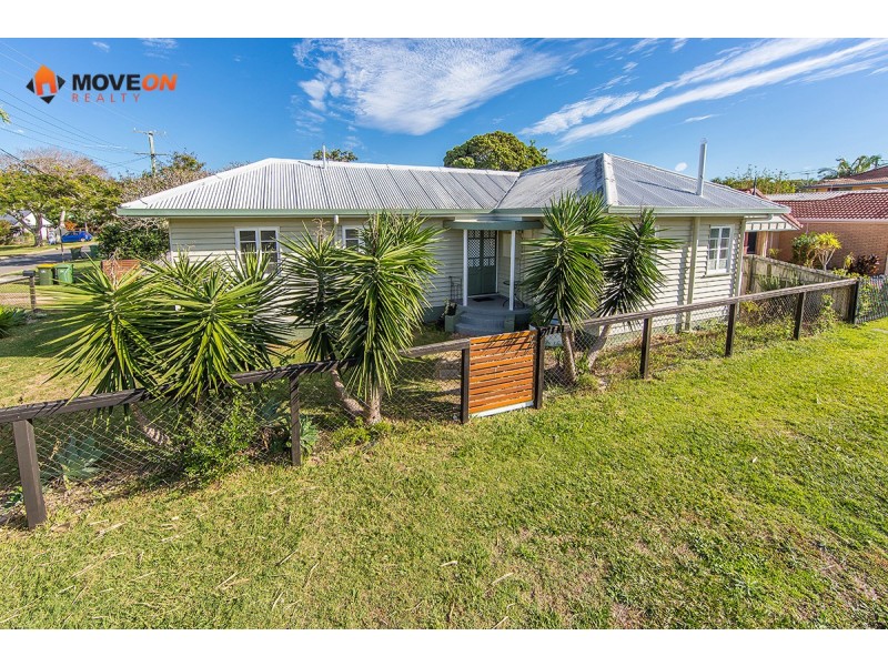 3B HAWTHORNE ST, Woody Point QLD 4019