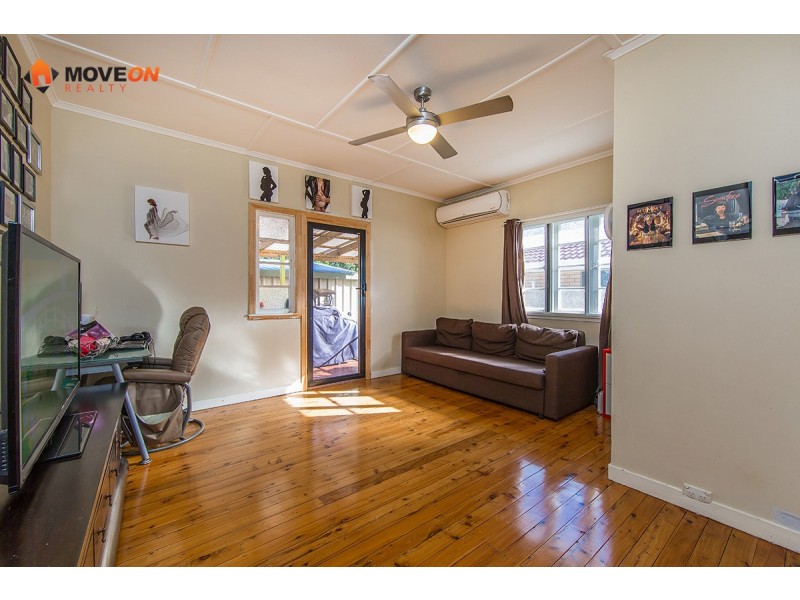 3B HAWTHORNE ST, Woody Point QLD 4019