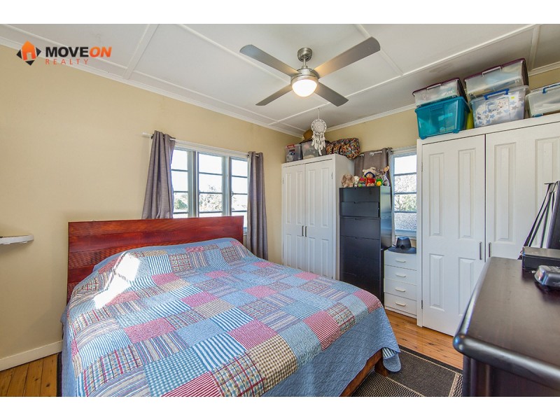 3B HAWTHORNE ST, Woody Point QLD 4019